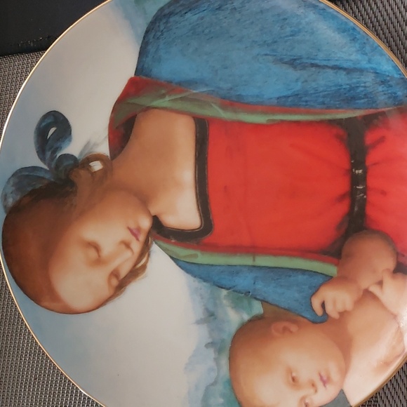 Madonna and Child Limitedd Edition Plate 12-12-1986 - Picture 1 of 10